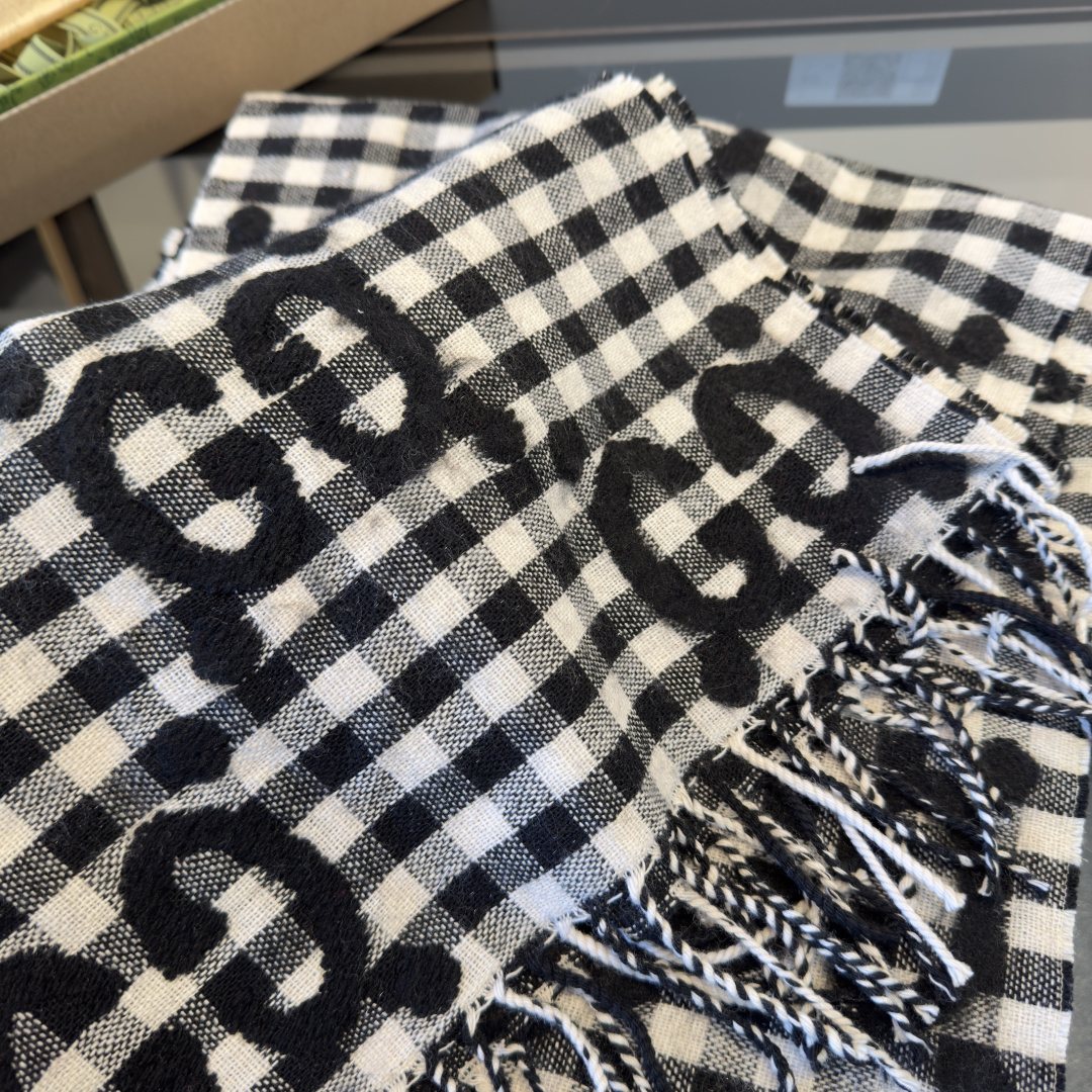 Gucci Black & White Check Scarf — detail