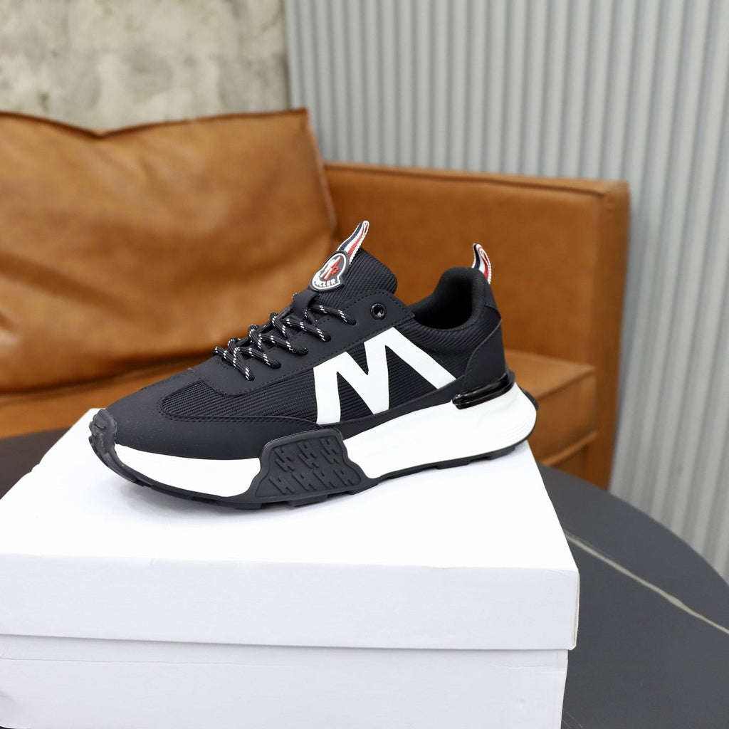 Moncler Contrast Sole Low-Top Sneakers — side