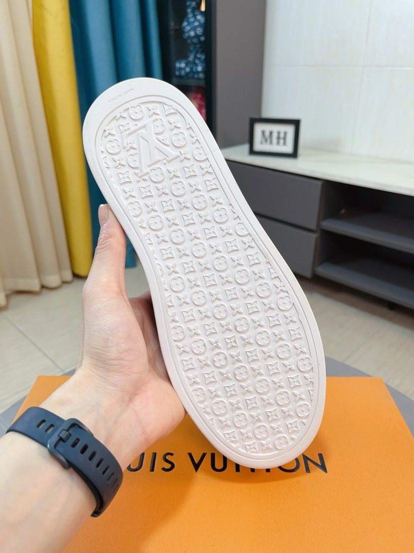 Louis Vuitton Check-Pattern Loafers — detail